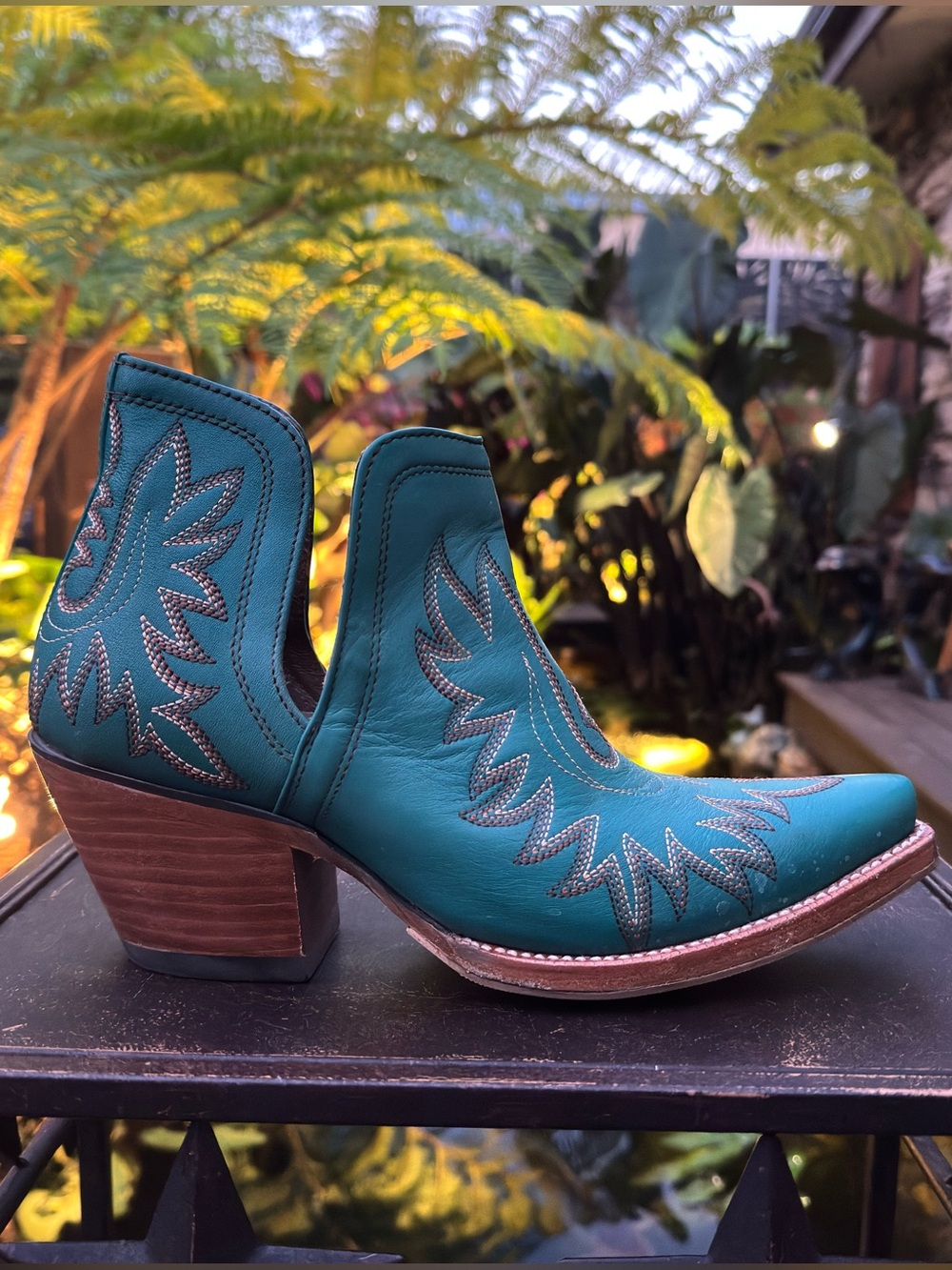 ARIAT DIXON in TURQUOISE - WOMENS SIZE 9